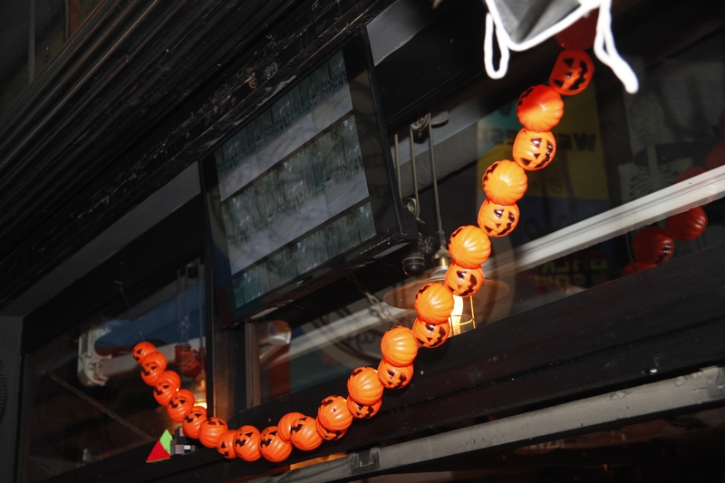 80's Halloween Wednesday at Bar 35